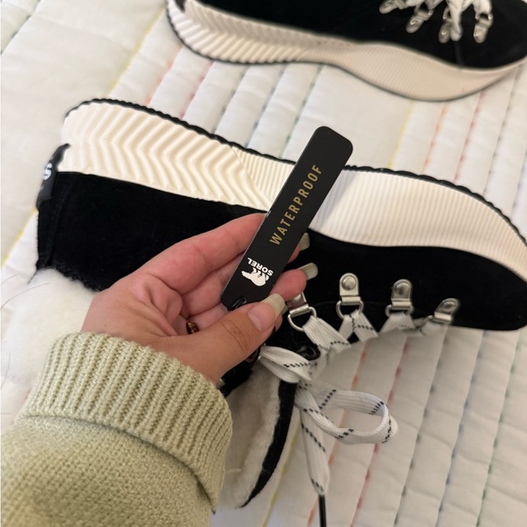 Sorel Black and White Winter Boots - Picture 7 of 9